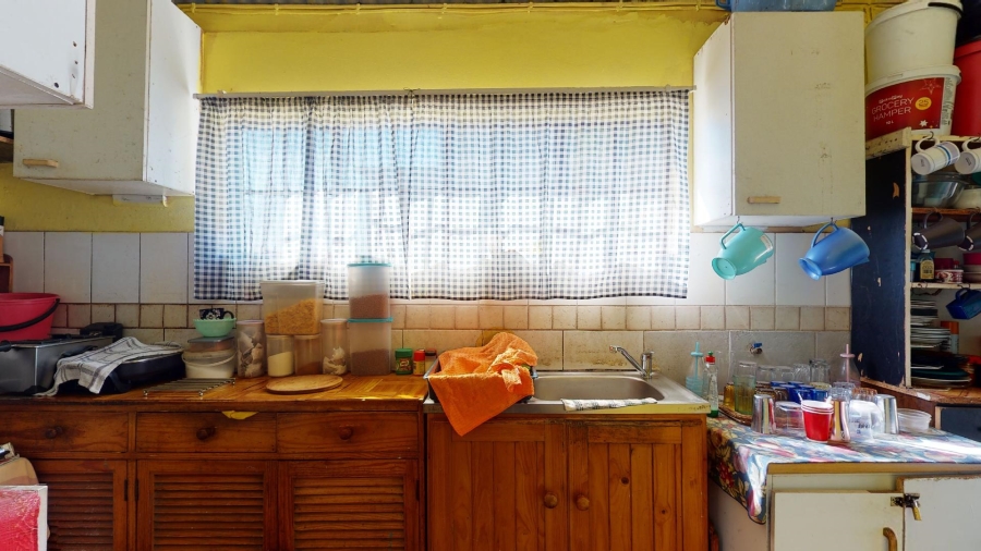 6 Bedroom Property for Sale in North End Eastern Cape